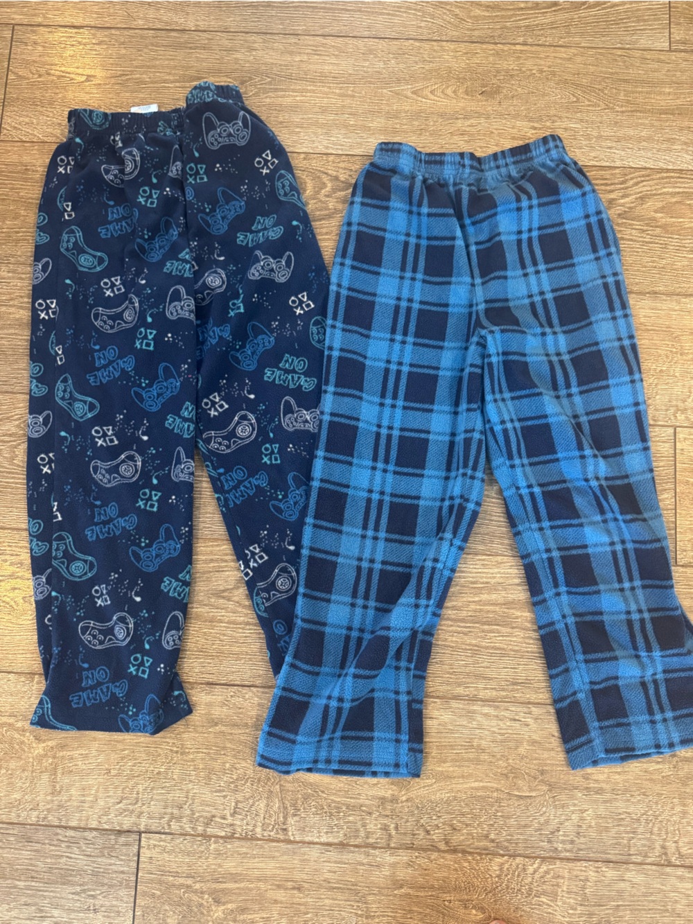 Kids mad dog Blue Plaid & Navy and Game Print Fleece Pajama Pants size M (6/8)